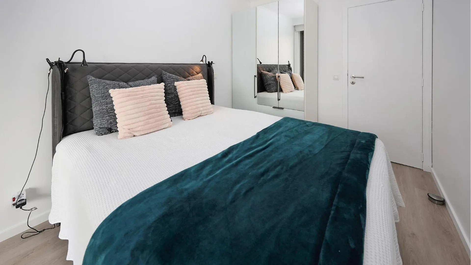 Awesome Apartment In Oostende